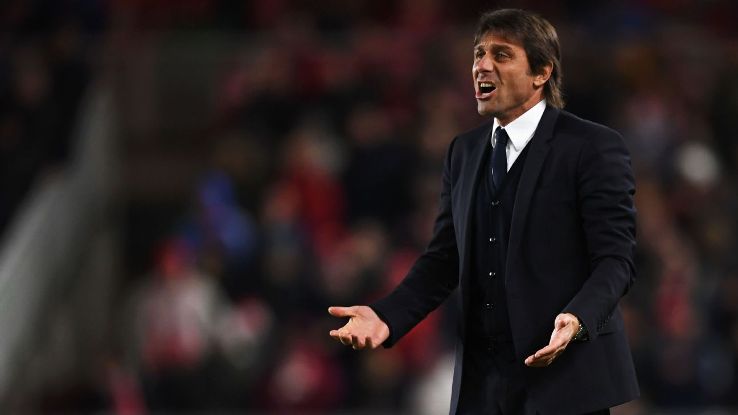 Antonio Conte bola sepak